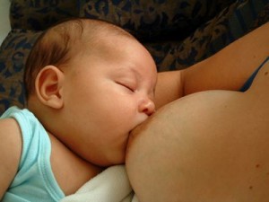 breastfeeding newborn