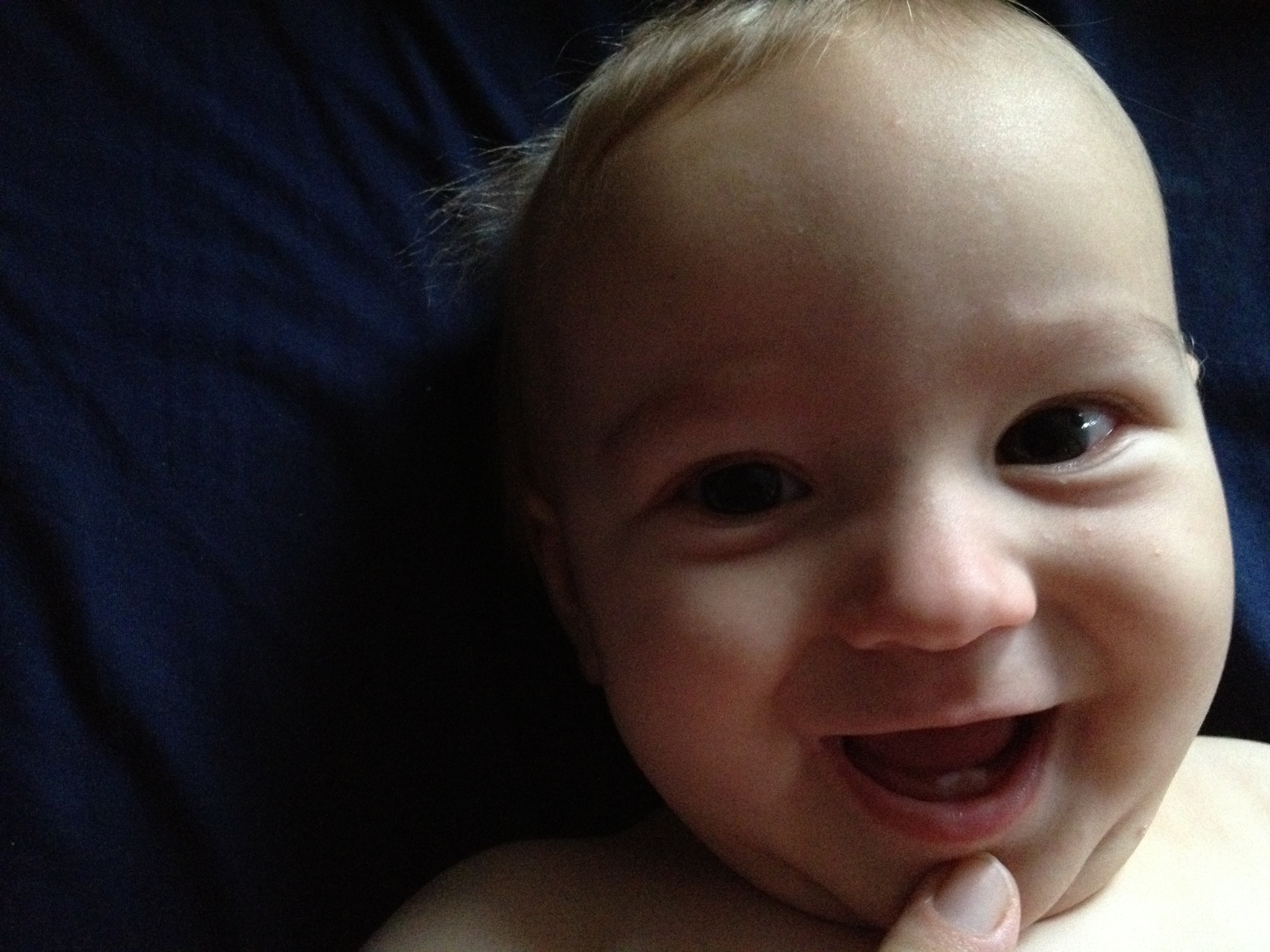 how to breastfeed a teething baby